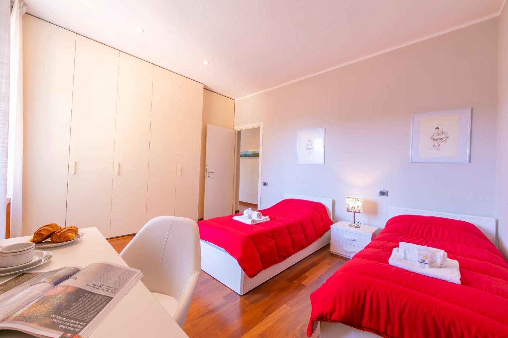 Appartamento Il Golfo Lake View - Happy Rentals Laveno Exterior photo